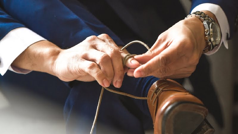 営業　無理　理由　スーツ　革靴